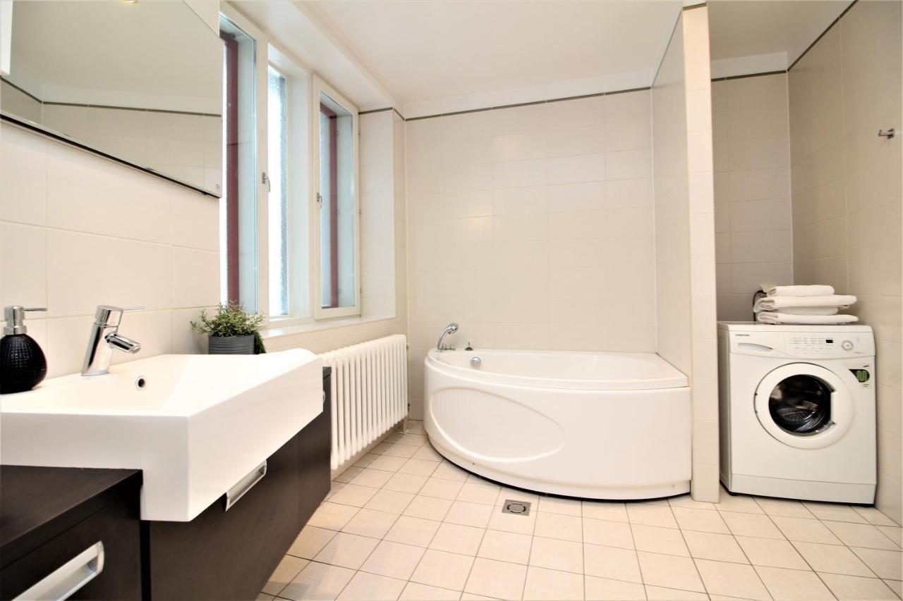 Tallinn City Apartments Freedom Square Bagian luar foto